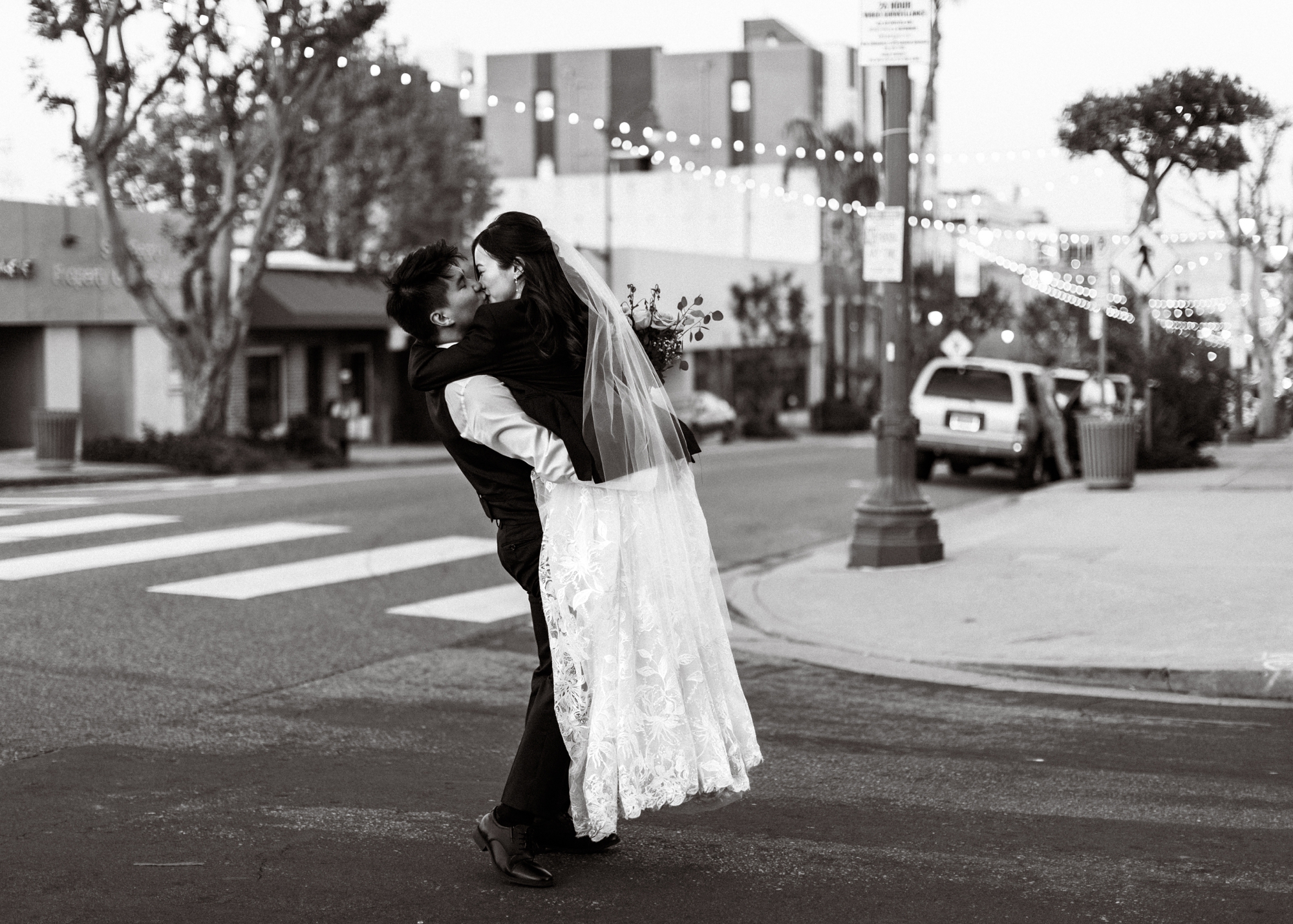 Couple Portraits Outside of the Lombardi House | Los Angeles